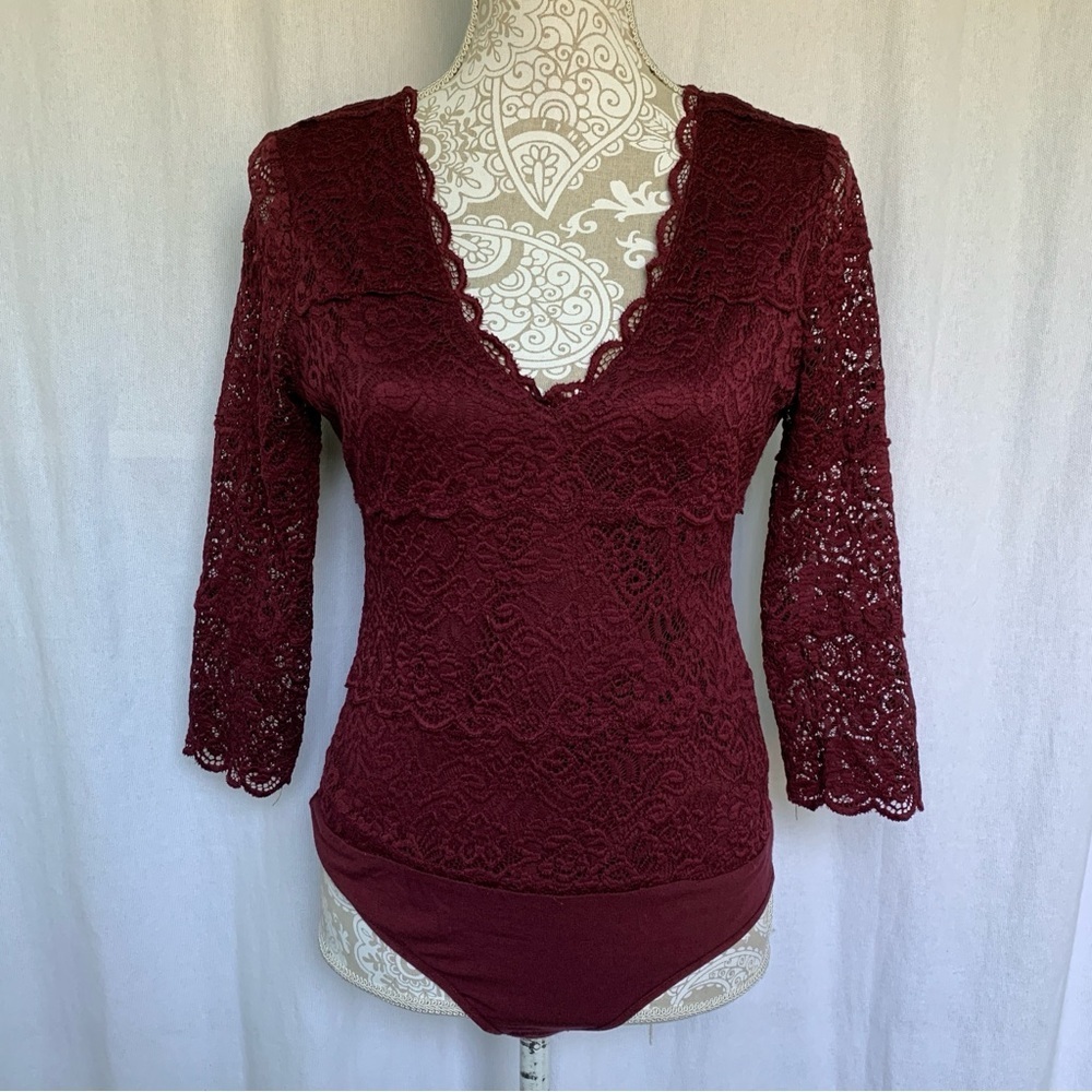 Bebe // burgundy Lace long sleeves Bodysuit size large mar1